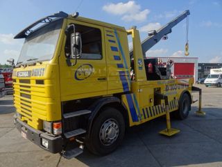 scania-r112-4x2-tow-truck-winch