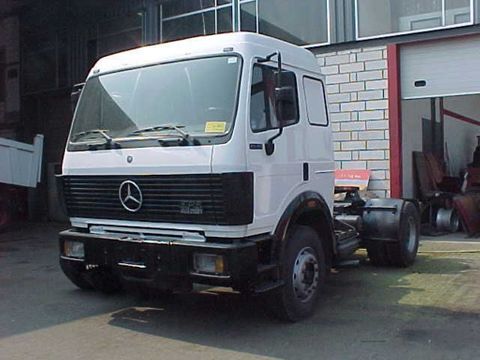 Mercedes-Benz 1948 S / 4x2 / V8- EPS with 3 pedals | CAB Trucks [1]