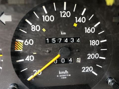 Mercedes-Benz 124 type automaat 157000km | Van Nierop BV [10]