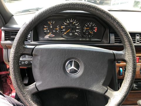 Mercedes-Benz 124 type automaat 157000km | Van Nierop BV [9]