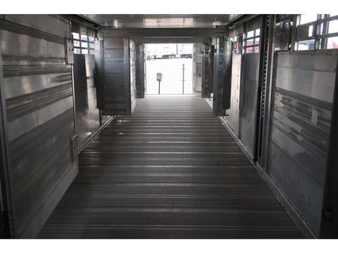 HRD SKFG2Z - Pezzaioli - Livestock transport - 2 Floors - 2 steered axles | Companjen Bedrijfswagens BV [20]
