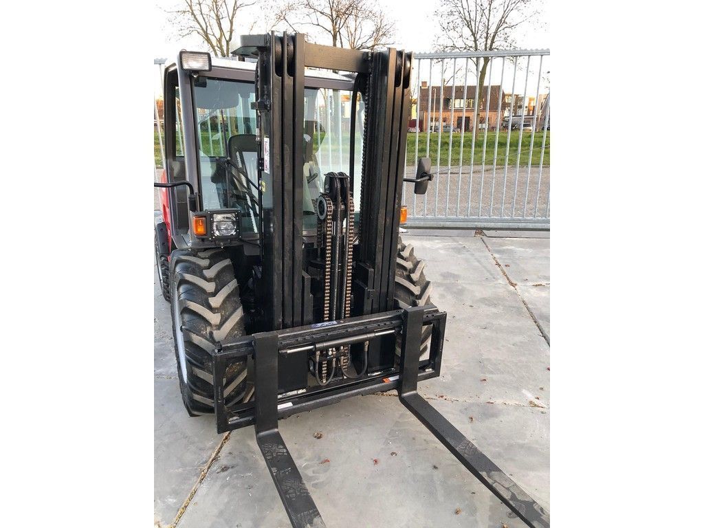 For sale: Manitou MH25-4 | DZM Machinery