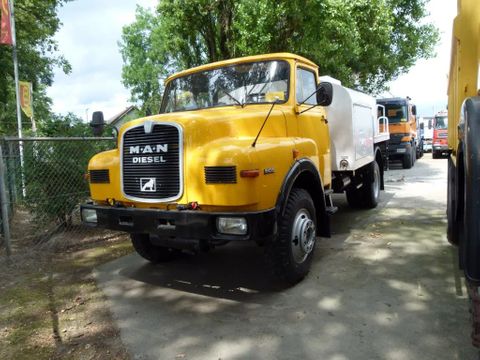 11.136 Fuel tanker - 4x4 | CAB Trucks [1]