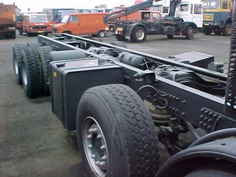 Terberg FM2850 - 8x4 - Chassis truck | CAB Trucks [10]
