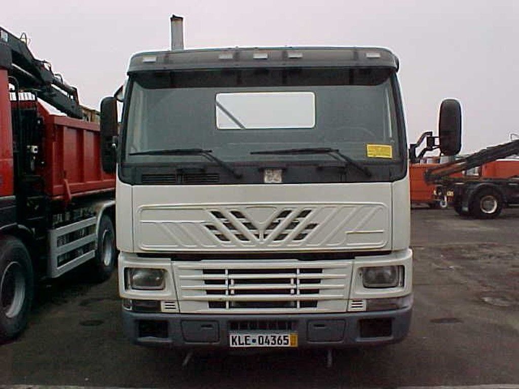 Terberg FM2850 - 8x4 - Chassis truck | CAB Trucks [8]