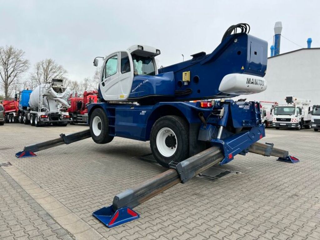 Manitou  (9)
