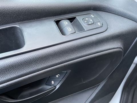 Mercedes-Benz 311CDI Dubbelcabine Openlaadbak Airco Cruisecontrol Apple CarPlay | Van Nierop BV [7]