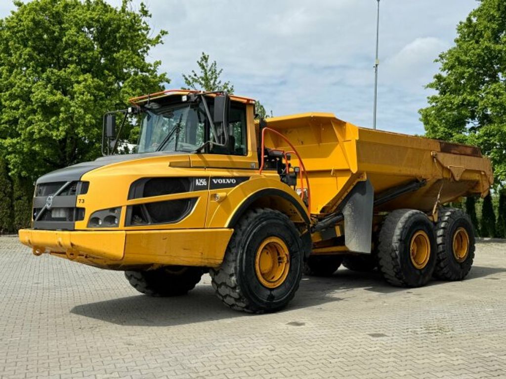 Volvo  (2)