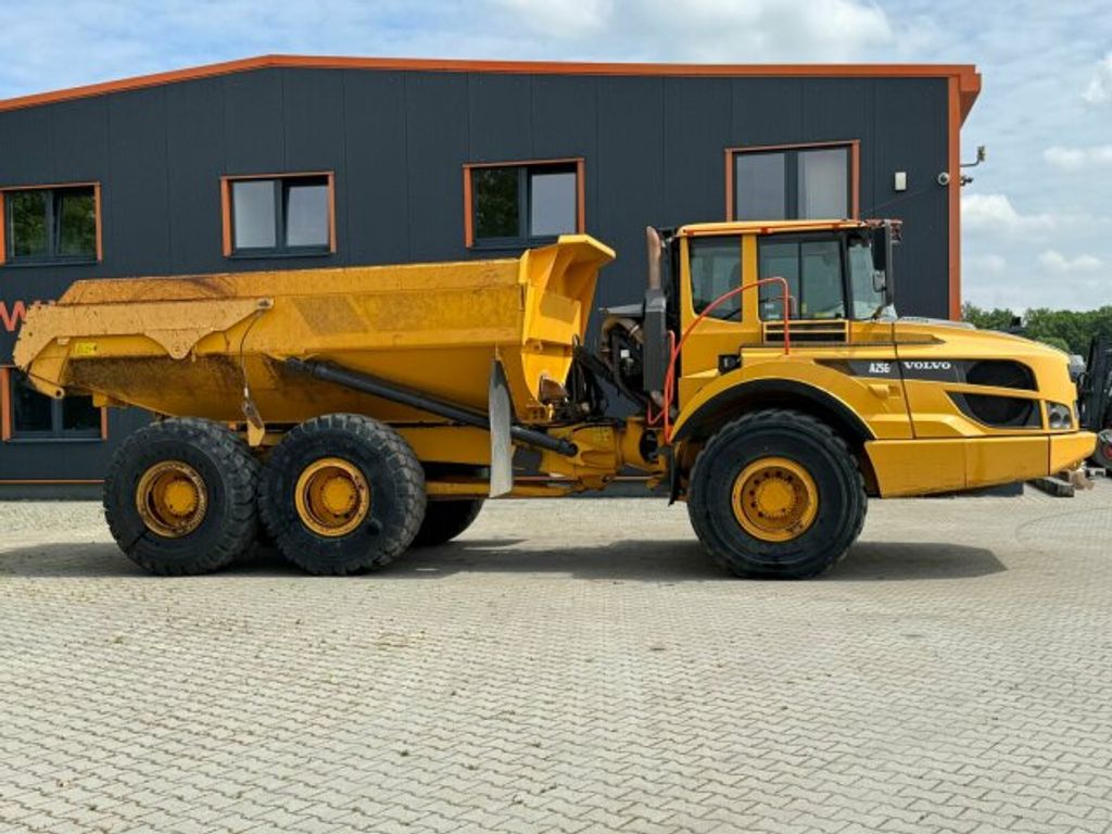 Volvo  (4)