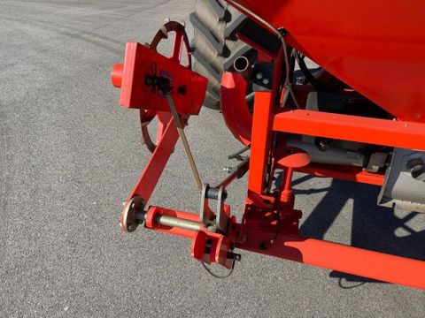 Kuhn Maxima2 8RG | LMB Roelofs [30]