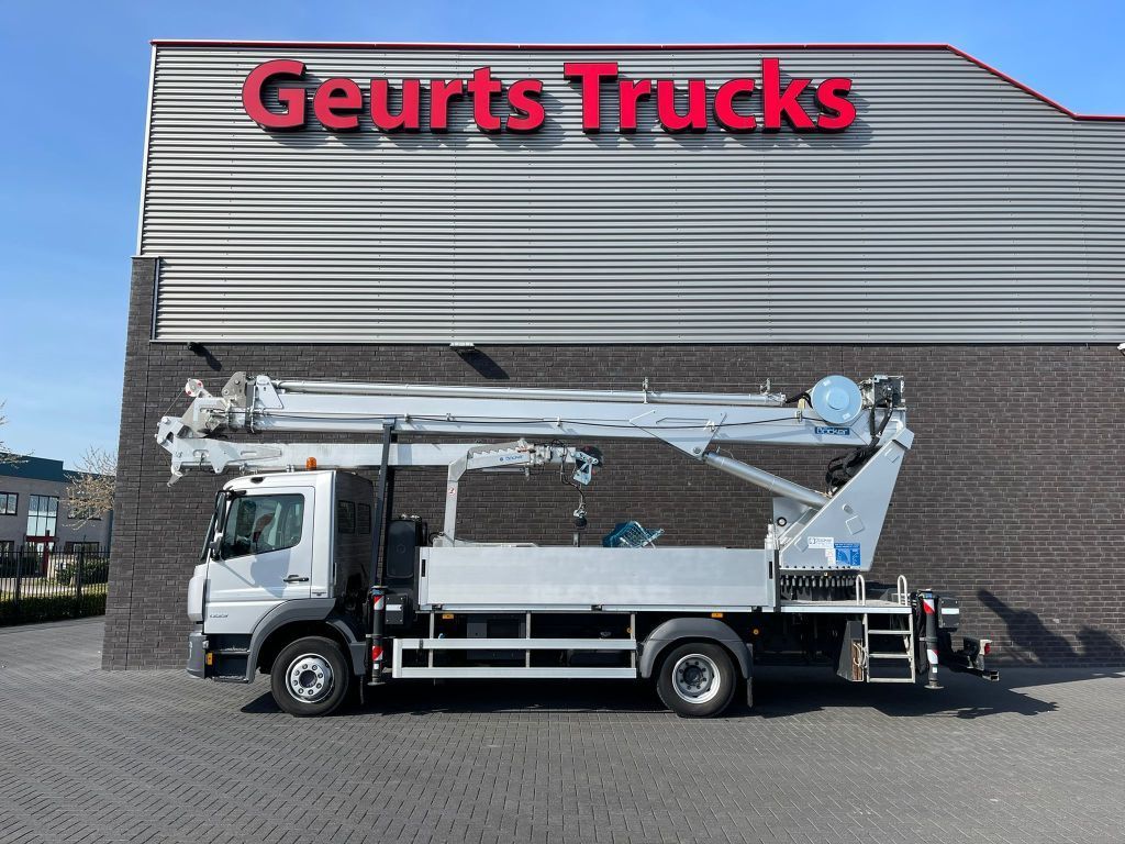 Te koop: Mercedes-Benz 4X2 BÖCKER 36/4000 + JIB MONTAGEKRAN/DACHDECKERKRAN/KRAAN/KRAN/CRANE/GRUA | Trucks