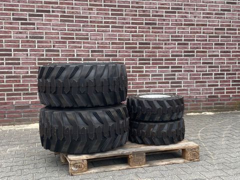 SET Nieuwe industrie banden compact tractor | Spapens Machinehandel [2]