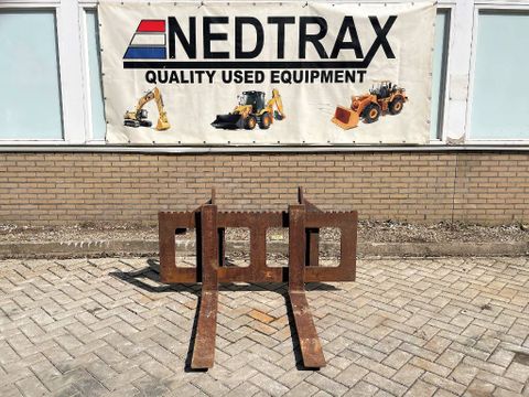 Caterpillar Forks for CAT 906/908 | NedTrax Sales & Rental [1]