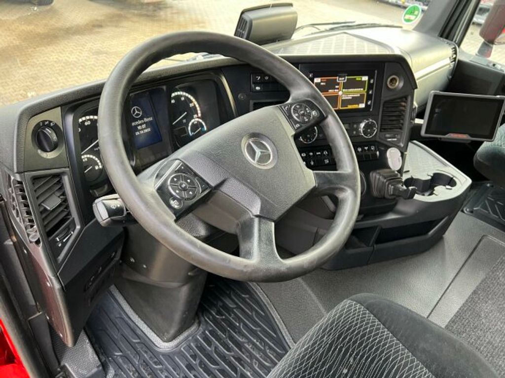 Mercedes-Benz  (11)