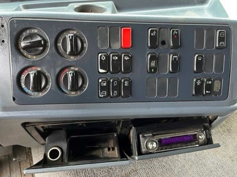 Mercedes-Benz LS (EPS WITH CLUTCH / 3 PEDALS / REDUCTION AXLE /AIRCONDITIONING) | Engel Trucks B.V. [10]