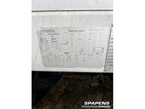 Schwarzmüller aanhanger met kleppen . | Spapens Machinehandel [18]
