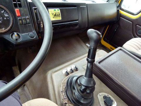 Mercedes-Benz 3336 AK - 8x8 SOLD VENDU | CAB Trucks [19]