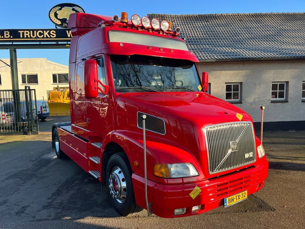 Volvo // SOLD - VERKOCHT | CAB Trucks [4]