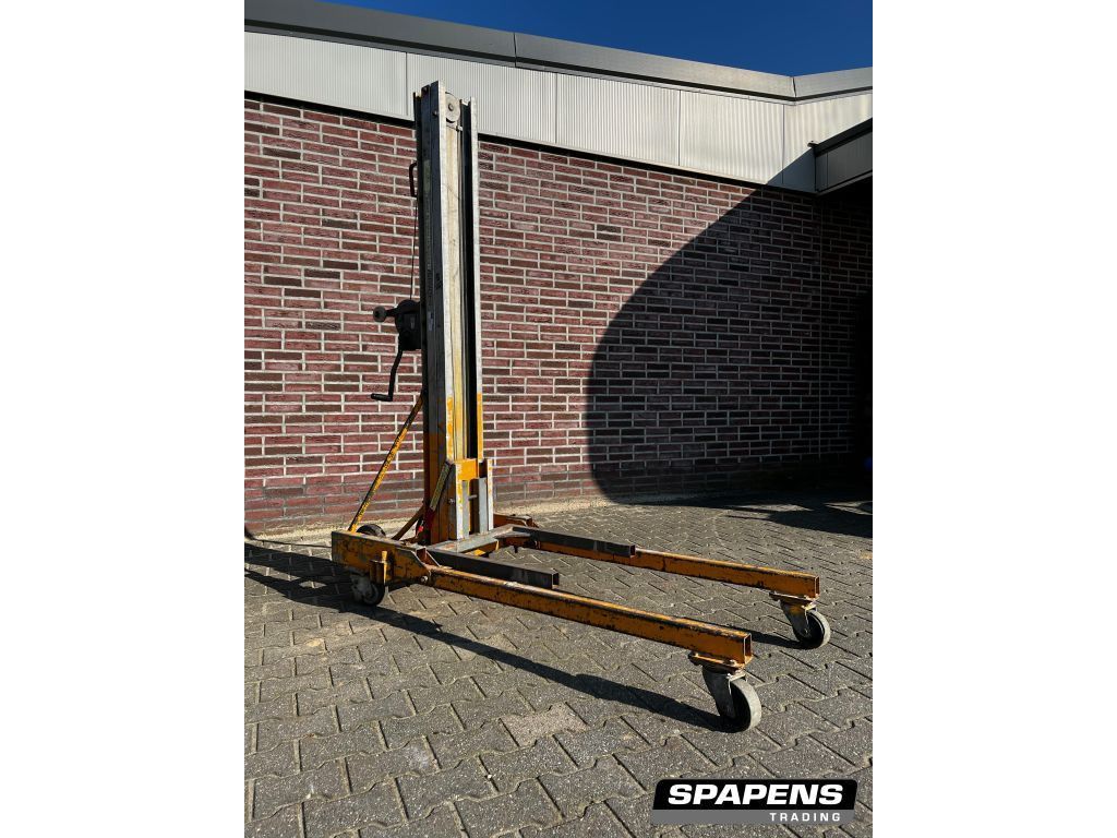 Genie SL-24 materiaallift | Spapens Machinehandel [1]