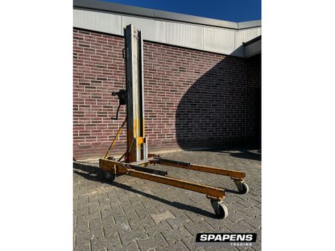 Genie SL-24 materiaallift | Spapens Machinehandel [1]