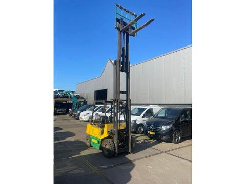 TCM 480 LPG Triple Mast & Shideshift | Van Nierop BV [4]
