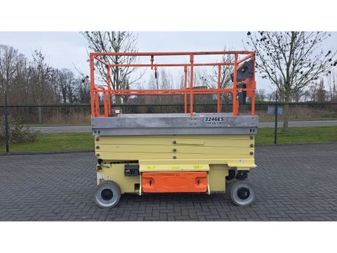 JLG
3246 ES | 11.6 METER | 320 KG | Hulleman Trucks [1]