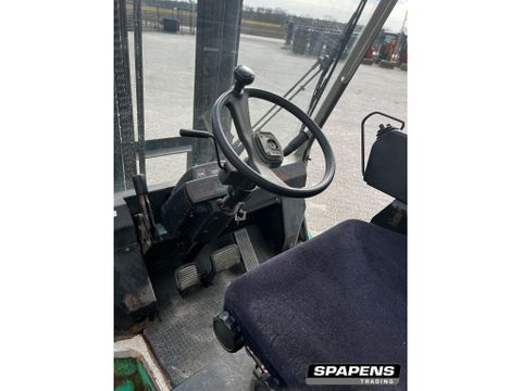 Mitsubishi FD-30 Heftruck vorkspreider | Spapens Machinehandel [23]
