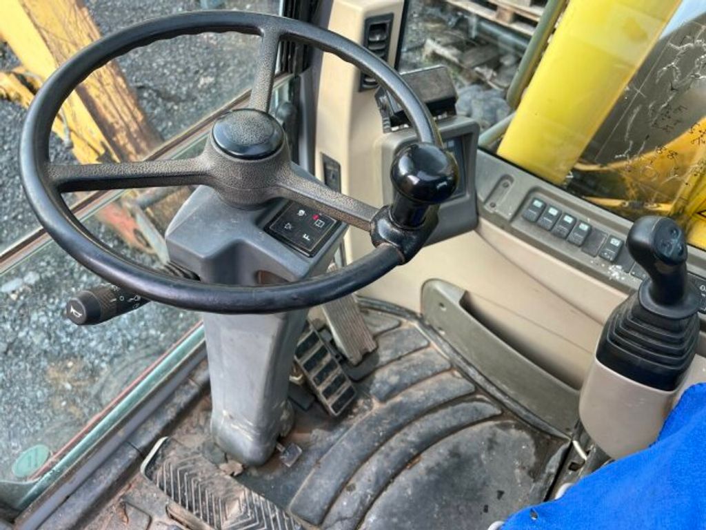 New Holland  (13)
