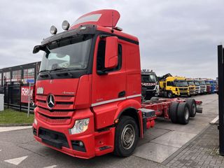 mercedes-benz-actros-2545-6x2-chassis-lift-axle