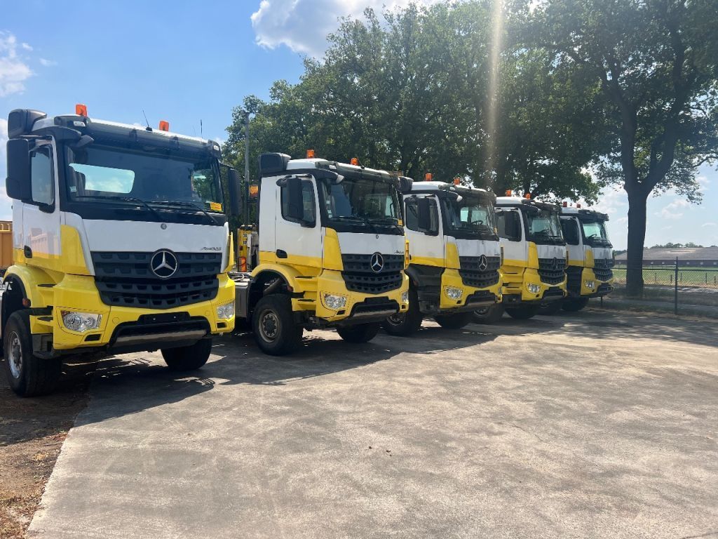 Mercedes-Benz 6x6 met hydrauliek **6 PIECES AVAILABLE**         ** 6PIECES AVAILABLE** | CAB Trucks [1]