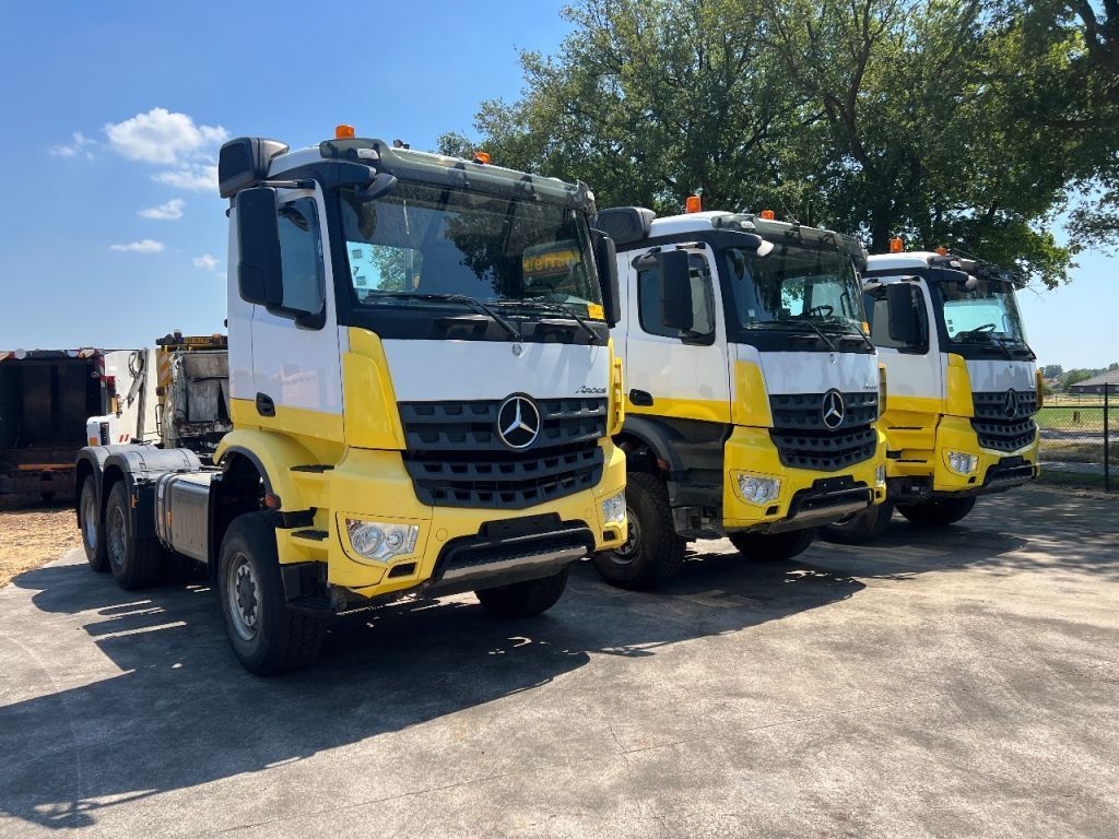 Mercedes-Benz 6x6 met hydrauliek **7 PIECES AVAILABLE**         ** 7 PIECES AVAILABLE** | CAB Trucks [5]