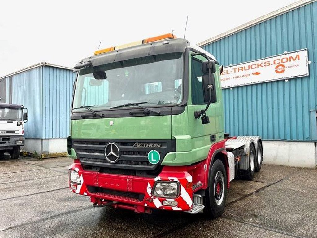 Mercedes-Benz LS 6x4 (ORIGINAL 331.500 KM.) WITH EPS WITH GEARBOX (3 PEDALS) (EURO 5 / REDUCTION AXLES / HYDRAULIC KIT / AIRCONDITIONING) | Engel Trucks B.V. [1]
