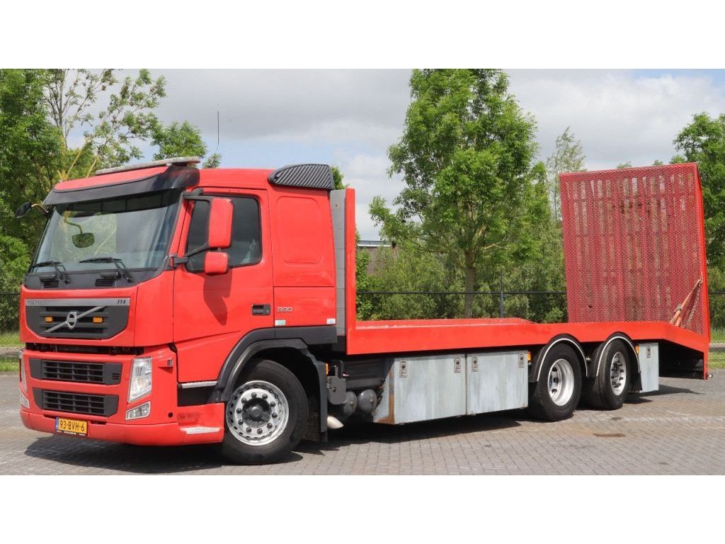 Volvo
6X2 MACHINE MASCHINEN TRANSPORT EURO 5 | Hulleman Trucks [1]