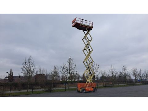 JLG
4069 LE | 14 METER | 360 KG | Hulleman Trucks [9]