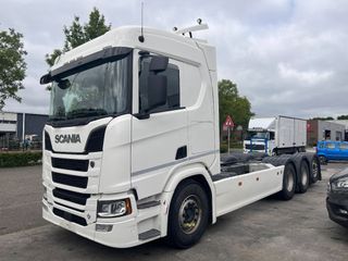 scania-r650-v8-8x4-retarder-chassis