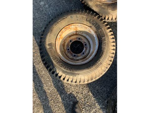 Vredestein 11,5/80-15.3 op Velg nog 2 stuks | CAB Trucks [7]