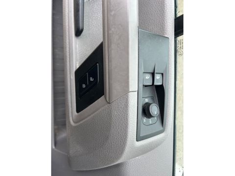 Volkswagen 2.0TDI L5H3 Automaat Airco Navi Cruisecontrol | Van Nierop BV [13]