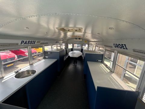 Navistar int. corp. Amerikaanse Schoolbus 8+1 Persoon C Rijbewijs Automaat Airco Omvormer Stand kachel | Van Nierop BV [28]