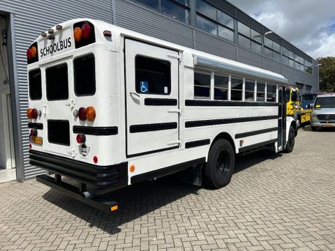 Navistar int. corp. Amerikaanse Schoolbus 8+1 Persoon C Rijbewijs Automaat Airco Omvormer Stand kachel | Van Nierop BV [7]