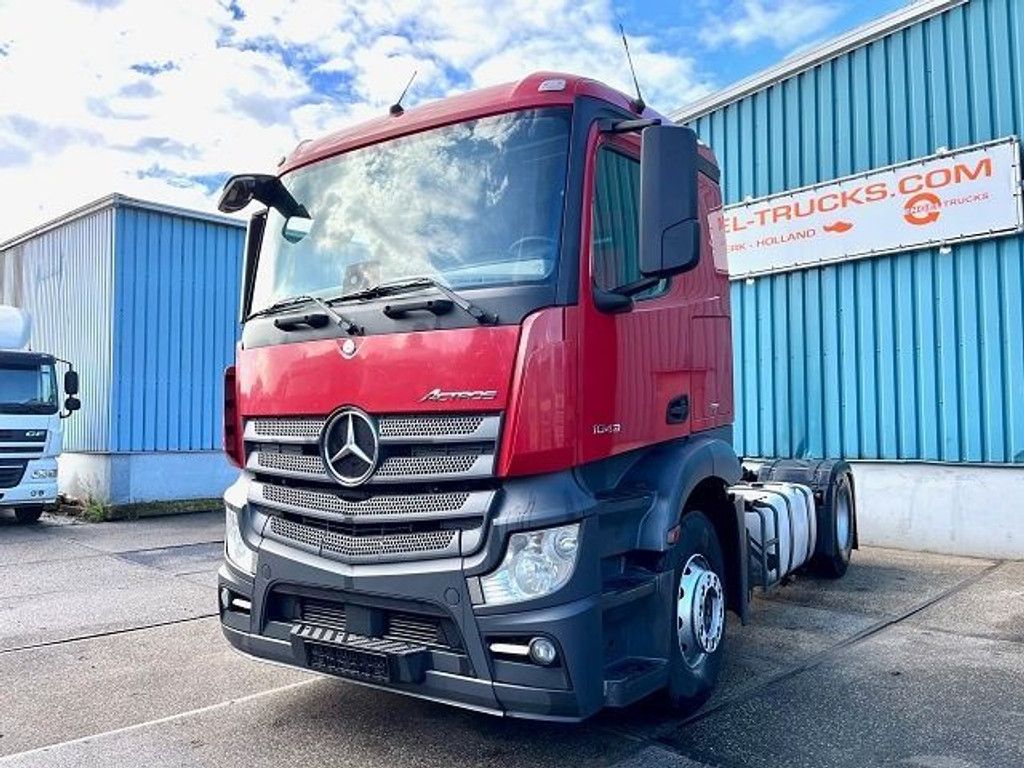 Mercedes-Benz LS SLEEPERCAB 4x2 TRACTOR (EURO 6 / TELLIGENT AUTOMATIC GEARBOX / P.T.O. / AIRCONDITIONING / ENGINE HEATER) | Engel Trucks B.V. [1]