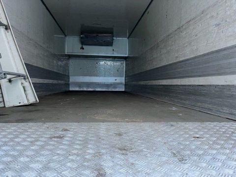 DAF 6x2 THERMOKING COOLING TRUCK (EURO 5 / ZF16 MANUAL GEARBOX / LIFT-AXLE / AIRCONDITIONING) | Engel Trucks B.V. [11]