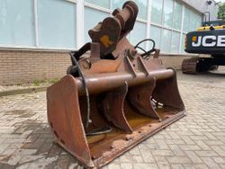 Hydraulic  Hydraulic ditchcleaning bucket MORIN (6)