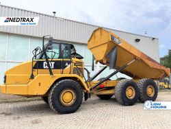 Caterpillar  725  6X6 *CE* 2012 only 7700 hours