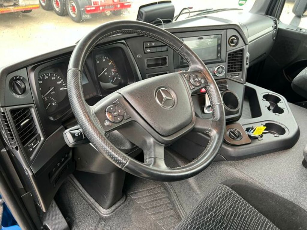 Mercedes-Benz  (12)