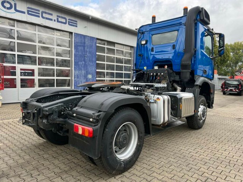 Mercedes-Benz  (4)