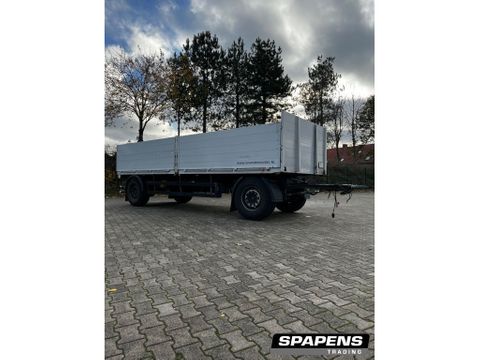 Schwarzmüller aanhanger met kleppen . / landbouw wagen platte kar | Spapens Machinehandel [1]