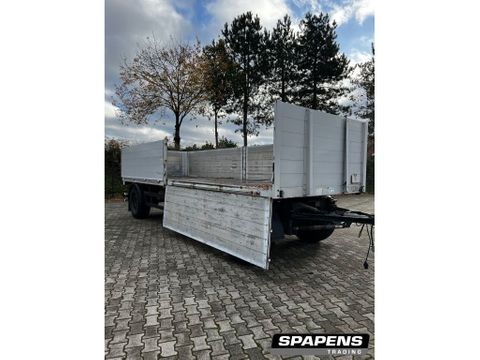 Schwarzmüller aanhanger met kleppen . / landbouw wagen platte kar | Spapens Machinehandel [10]