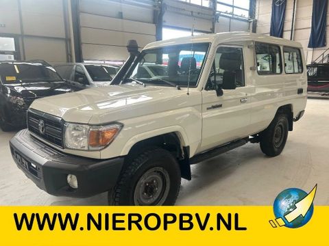 Toyota Toyota Landcruiser LX Lang VAN/Pers Dubbele Brandstoftank  4X4 Type 70 Airco 6 Cilinder Diesel | Van Nierop BV [1]