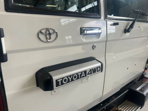 Toyota Toyota Landcruiser LX Lang VAN/Pers Dubbele Brandstoftank  4X4 Type 70 Airco 6 Cilinder Diesel | Van Nierop BV [7]