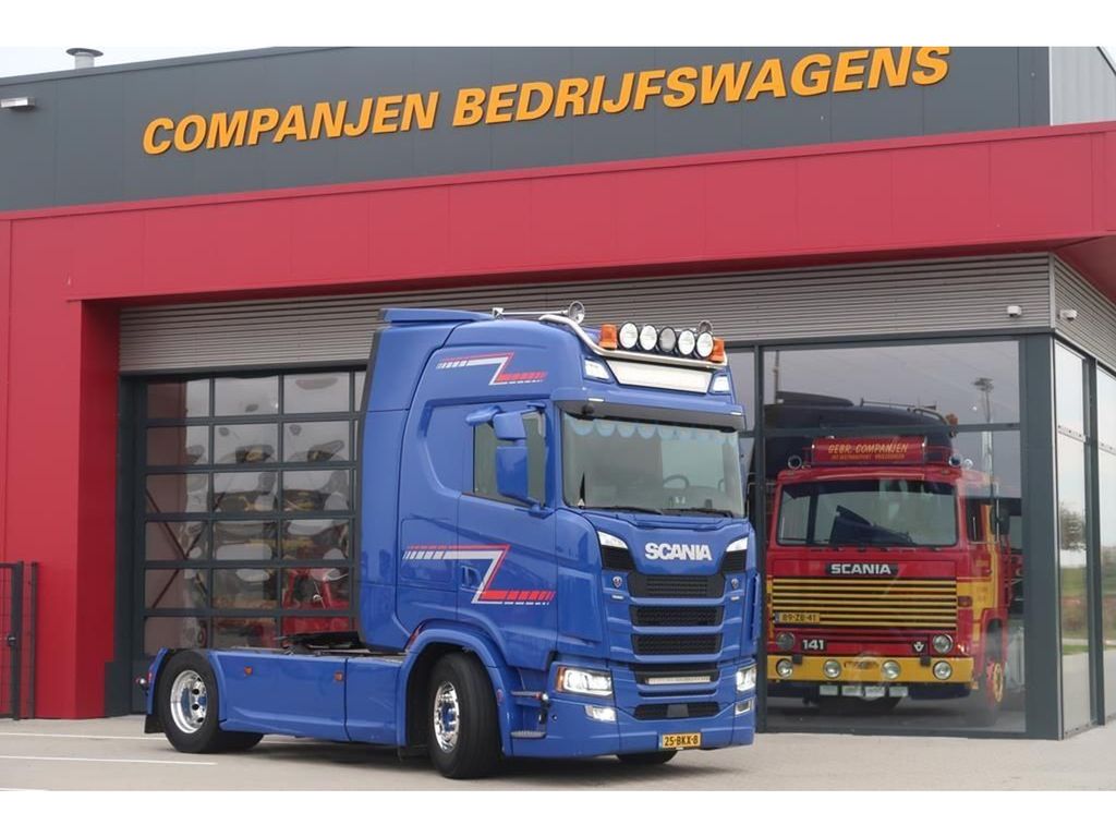 Scania Special interieur full options!! Original Dutch truck Nice complete truck! | Companjen Bedrijfswagens BV [1]